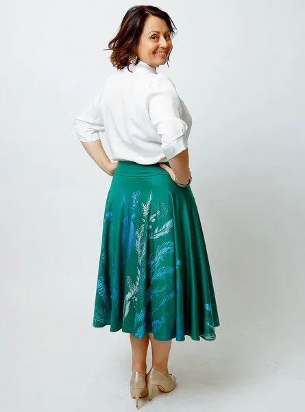 Peaces.bio - handbedruckte Biomode Peaces.bio - handbedruckte Biomode Tellerrock Federkleid, Grün, – Produktbild 2 von 4
