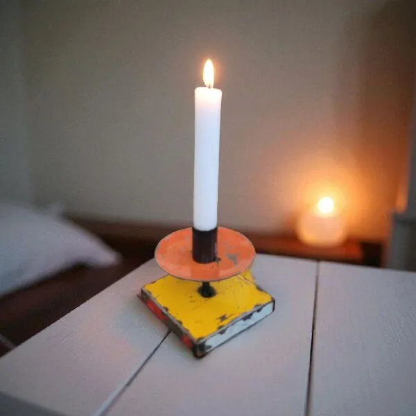 Moogoo Creative Africa Moogoo Creative Africa Kerzenständer aus recycelten Ölfässern | Industrial Design Upcycling Kerzenhalter, Rot-gelb, – Produktbild 1 von 2