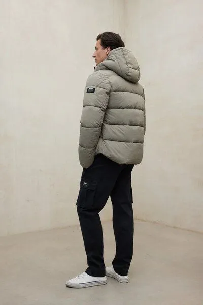 ECOALF ECOALF Pufferjacke - Bazon Jacket - mit recyceltem Polyester & Bio-Baumwolle, Dune (grau), – Produktbild 2 von 4