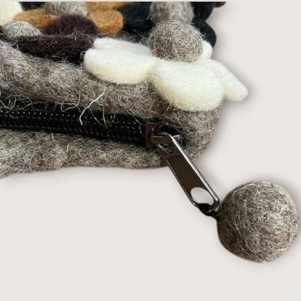 Luna-Leena Luna-Leena Kinder Handtasche aus Filz schwarz, braun, weiß – handgehäkelt in Nepal – Produktbild 4 von 4