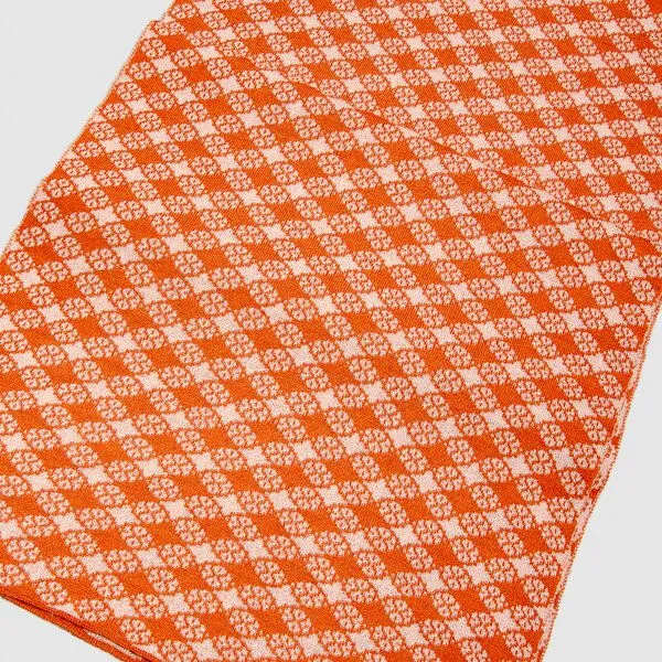 LANARTO slow fashion LANARTO slow fashion Schal Muster 'Blütenkaro' zweifarbig gestrickt aus mulesingfreier Merinowolle, Orange, – Produktbild 1 von 3