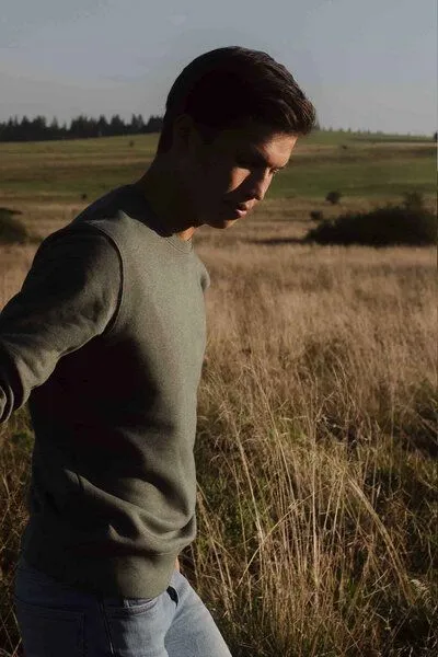 Kultgut Kultgut Biofair - Supersoft Sweatshirt - Pullover / Little Mountain Landscape, Naturgrünmeliert, – Produktbild 3 von 4
