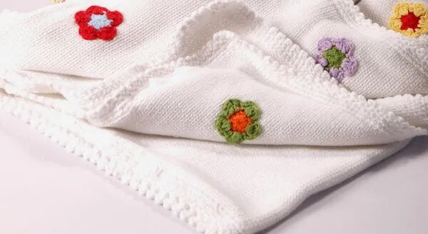 Pebble Pebble Baby Decke, Weiss mit blumen, – Produktbild 2 von 4