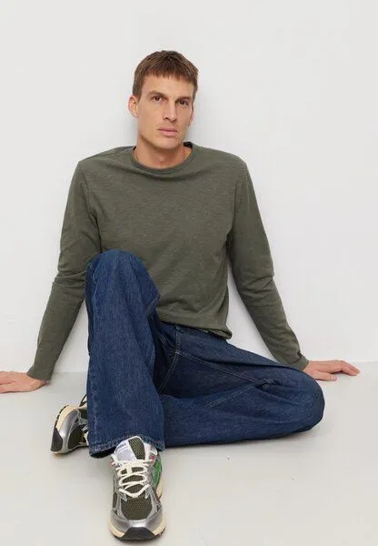 recolution Herren Slub Longsleeve aus Bio-Baumwolle - MACA - recolution, Dark khaki (grün), – Produktbild 4 von 4