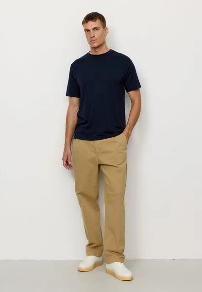 recolution Herren Chino mit Bundfalte aus Bio-Baumwoll Mix - OAK - recolution, Brown, – Produktbild 1 von 4