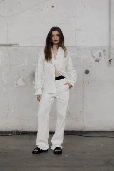 IVA RYCH IVA RYCH Jeanshemd mit Druckköpfen in weiß I Deadstock – Produktbild 1 von 4