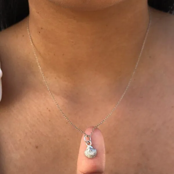 pakilia pakilia Silber Kette kleine Muschel Fair-Trade und handmade – Produktbild 2 von 4