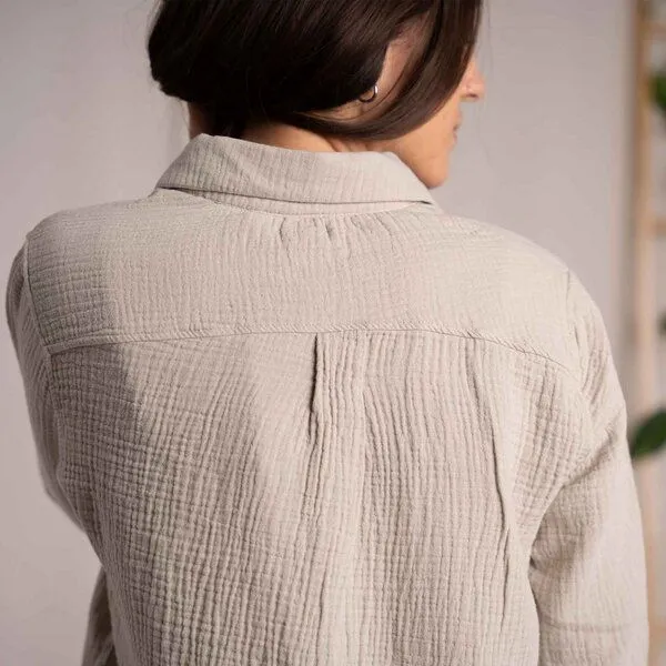 Vresh Clothing Vresh Clothing Vyllin - Musselin Hemd aus Biobaumwolle, Beige, – Produktbild 4 von 4