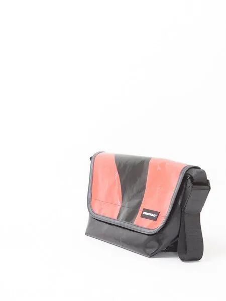 Freitag Freitag F42 SURFSIDE 6 - black red (000004316489) – Produktbild 2 von 3