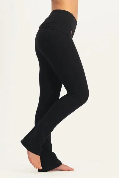 Urban Goddess Urban Goddess Flared Yogahose Pranafied, Onyx black (schwarz), – Produktbild 2 von 4