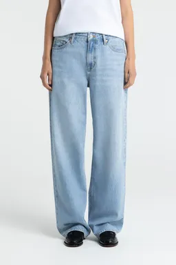 Kings Of Indigo Kings of Indigo Damen vegan Jeans Joan Washed Blau Reef Super Light – Produktbild 1 von 1