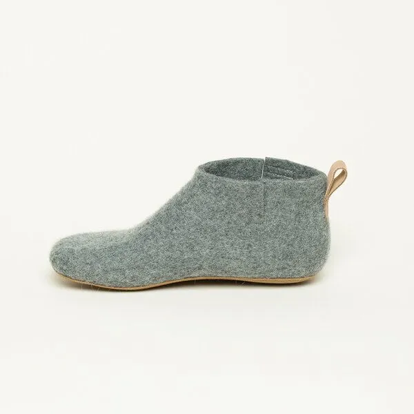 Magicfelt Magicfelt 743 Hüttenschuhe aus 100% Merino-Wolle Hausschuh für Damen & Herren Ledersohle, Grau, – Produktbild 3 von 6