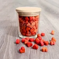Treusinn Treusinn Leckerli-Glas MAMPFY Herz / Geschenkglas mit knusprigen Hundekeksen aus Rote Beete / 100% natürliche Zutaten – Produktbild 1 von 1