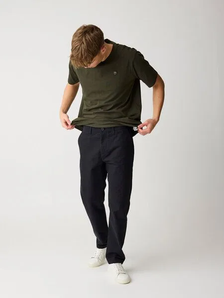 KnowledgeCotton Apparel KnowledgeCotton Apparel Chino-Twill-Hosen CHUCK aus Bio-Baumwolle - ROC/GOTS/Vegan, Schwarz (black) jet, – Produktbild 3 von 5