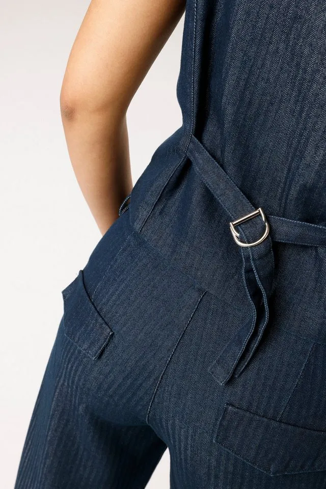 Aniston CASUAL Kurzweste aus strukturiertem, weichen Denim - NEUE KOLLEKTION, Blau, – Produktbild 4 von 5
