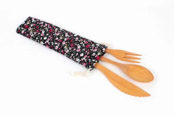 El Puente El Puente Zero Waste "To-Go" Geschenk-Set mit Bienenwachstüchern und Holz Besteck – Produktbild 3 von 4