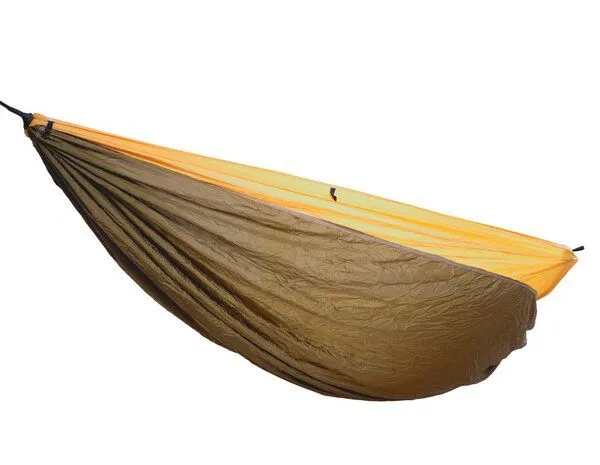 Hideaway Outfitters Hideaway Outfitters Doppel Reisehängematte aus atmungsaktiver Fallschirmseide inklusive Baumgurte und Karabiner, Khaki-gelb, – Produktbild 1 von 4