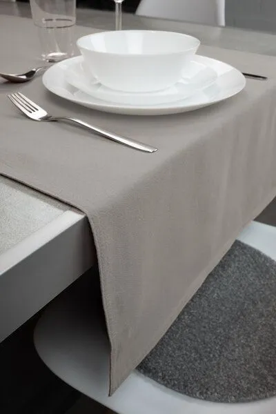 jilda-tex jilda-tex Tischläufer Renforce 100% Bio-Baumwolle Uni 50x160cm, Hellgrau, – Produktbild 2 von 4