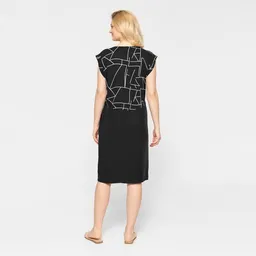 WiDDA berlin WiDDA berlin Schwarzes Shiftkleid TOO LINES aus TENCEL® und ECOVERO® – Produktbild 1 von 1