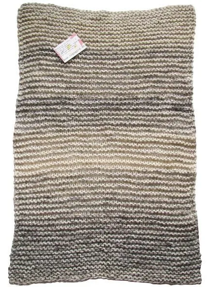 ingegerd ingegerd - handgestrickte Babydecke in naturgrau – Produktbild 2 von 3