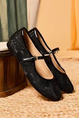 Minuit Sur Terre Minuit Sur Terre Damen vegan Ballerinas Von Clara Black – Produktbild 1 von 1