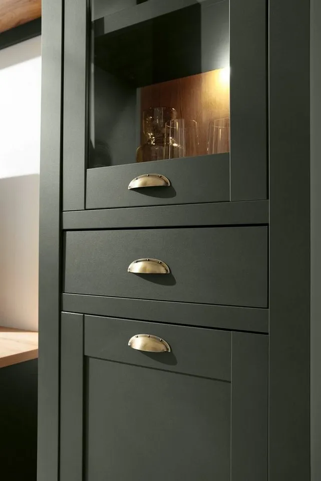 Furn.Design Wohnwand Norwich, (Wohnkombination 4-teilig, dunkelgrün mit Wotan Eiche, 308 x 207 cm), Landhausstil – Produktbild 5 von 5