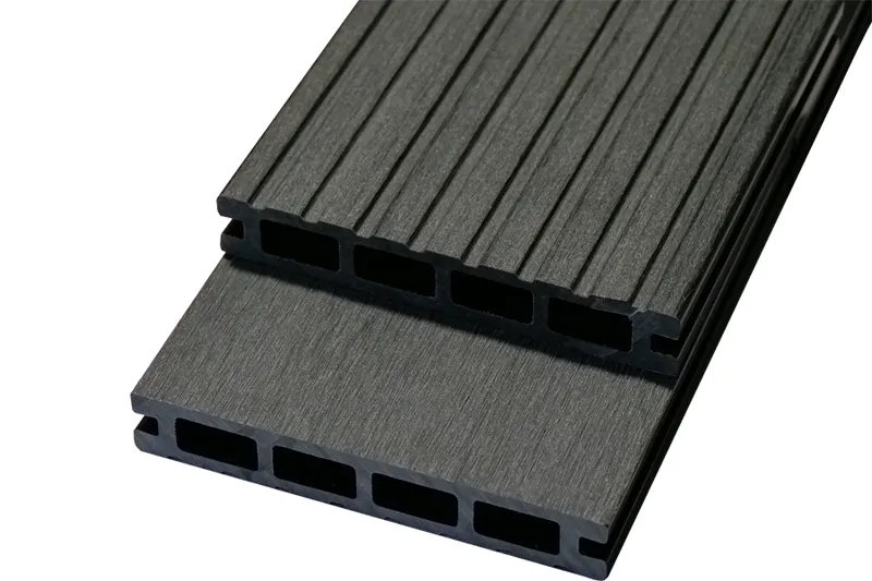 woodstore24 WPC Hohlkammerdiele WoodoRhodos, 20 (S) x 120 (B) mm, grau, einseitig geriffelt / einseitig glatt gebürstet, beidseitig begehbar- Länge: 4,00 m – Produktbild 1 von 1