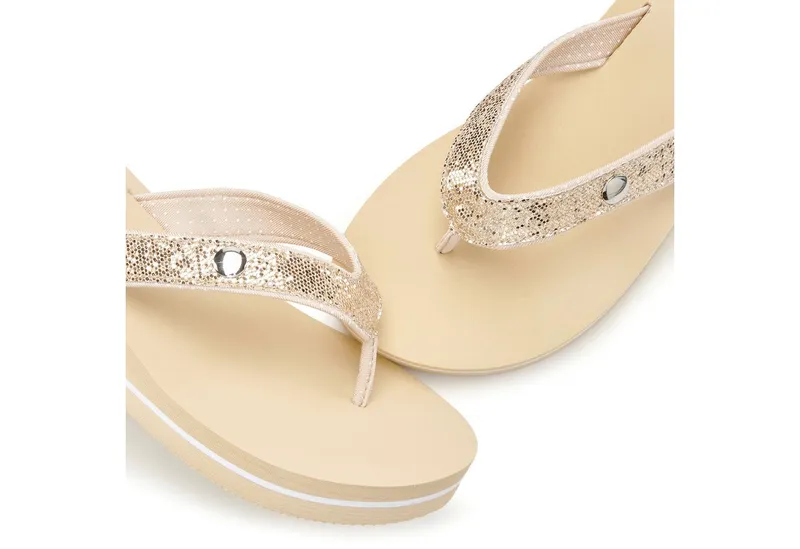 VENICE BEACH VENICE BEACH Sandale, Badeschuh, Badelatsche, Flip Flop, Badeschlappe, Pantolette Badezehentrenner Zehentrenner mit wasserabweisender und leichter Sohle VEGAN, Goldfarben, – Produktbild 1 von 5