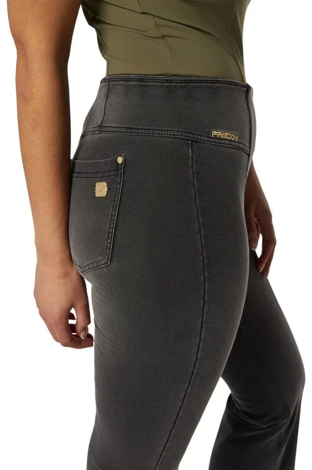 Freddy Freddy Schlaghose NOWY11MF401ORG, N.O.W. Hose aus Jersey Denim mit mittlerem Taillenbund betonter Po, Grau|schwarz, – Produktbild 1 von 4