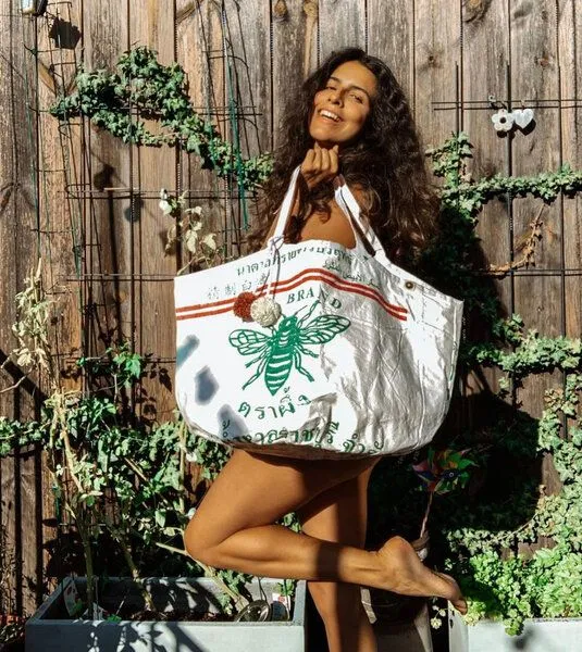 REFISHED fair fashion REFISHED fair fashion Tasche 'SOULMATE' - upcycelte Zuckersäcke, Soulmate #sugar weiß, – Produktbild 2 von 6