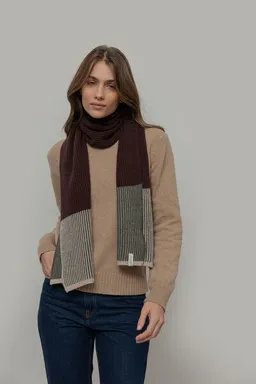 Rifò - Circular Fashion Made in Italy Rifò - Circular Fashion Made in Italy Schal Teresa aus Recycelter Kaschmirwolle – Produktbild 1 von 1
