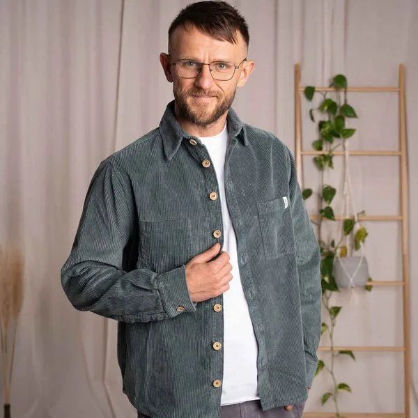 Vresh Clothing Vresh Clothing Vinley - Cord Hemd aus Biobaumwolle, Balsamgrün, – Produktbild 4 von 4