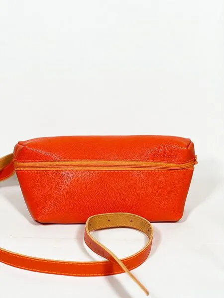monday market monday market Bauchtasche Luca aus pflanzlich gegerbtem Büffel-Leder, Orange, – Produktbild 3 von 4