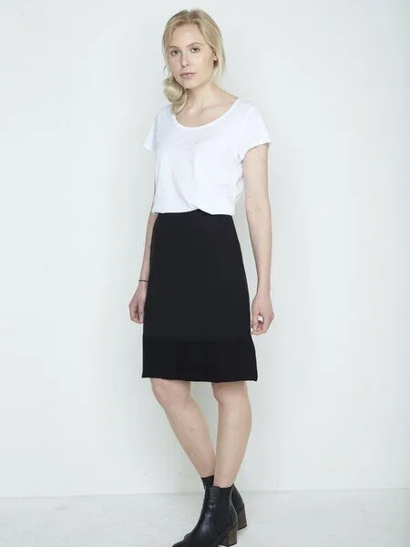 Susan's Fashion Susan's Fashion Rock Jana aus Biomerinowolle, Schwarz, – Produktbild 2 von 4