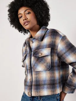 Apricot Apricot Kurzjacke Karrierte Jacke mit Brusttaschen – Produktbild 1 von 1