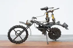 Moogoo Creative Africa Moogoo Creative Africa Zündkerzen Figur - Motorrad – Produktbild 1 von 1