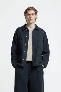 Kings Of Indigo Kings of Indigo Herren vegan Jacke Abi Stripe Schwarz Washed – Produktbild 1 von 1
