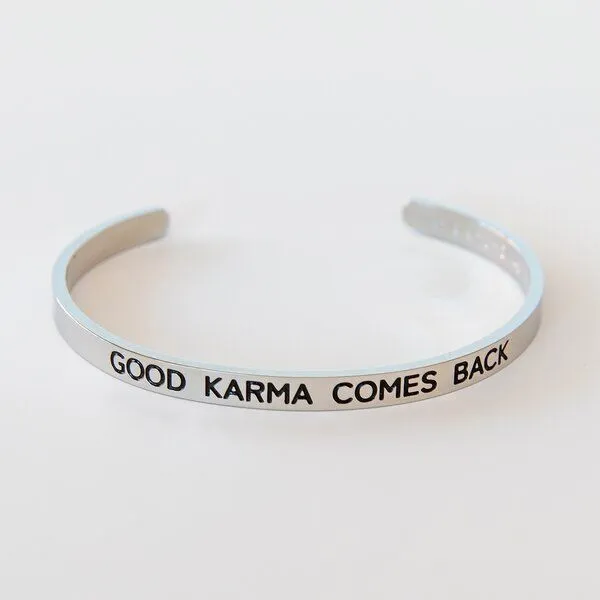 Divasya Divasya Armreif mit Gravur Silber Good Karma comes back – Produktbild 1 von 4