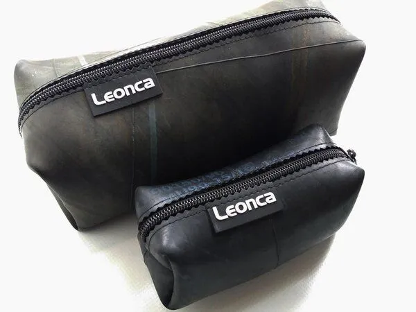 Leonca Leonca Kulturbeutel aus Traktorschlauch in 2 Größen – Produktbild 2 von 4
