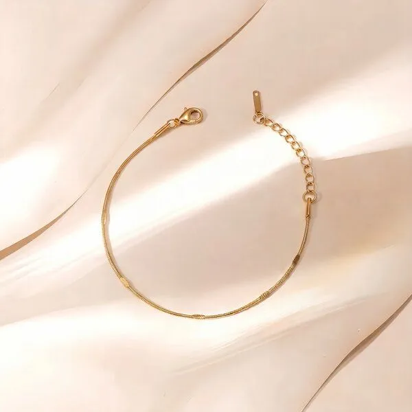 ELEKTROPULLI ELEKTROPULLI Armband mit feiner Struktur, 1mm schmal, Gold, – Produktbild 1 von 2