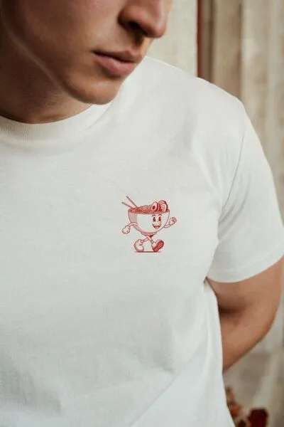 Kultgut Kultgut Artdesign - Shirt aus recycelter Biobaumwolle /Ramen, Natur, – Produktbild 3 von 4