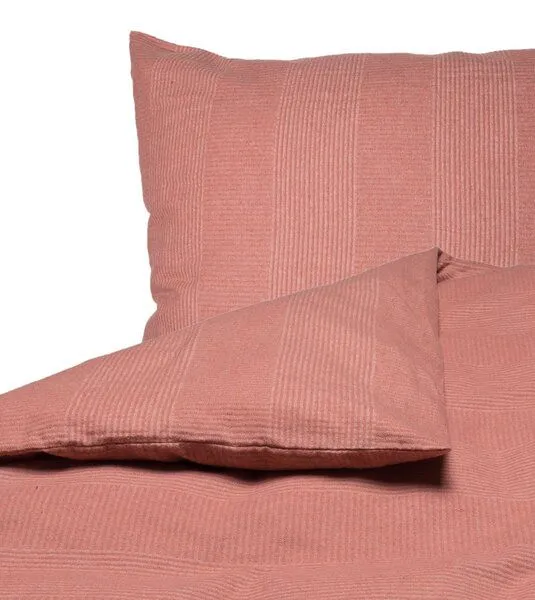 Fussenegger Heimtextilien Fussenegger Heimtextilien Bettwäsche-Set David "Rippen" aus Recycling Baumwolle, Rouge, – Produktbild 1 von 3