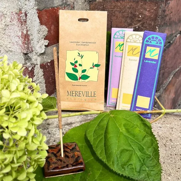 Sundara Sundara Mini-Räucherstäbchen-Set mit 3 Düften und Ständer – Sandelholz/Lavendel/Eukalyptus – Produktbild 2 von 2