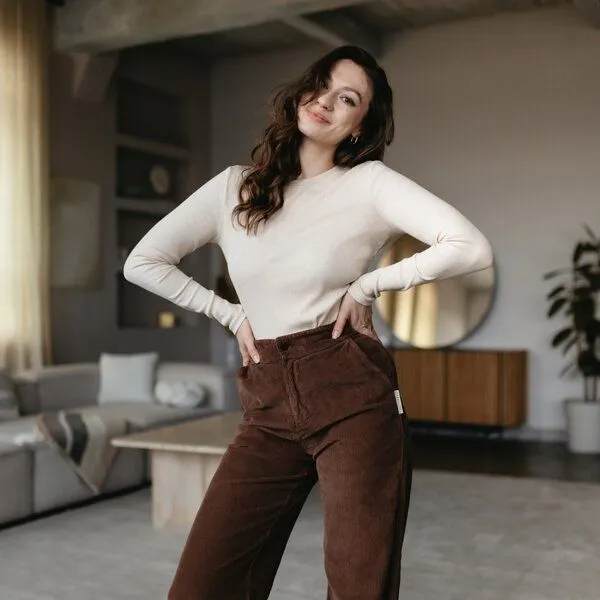 NORDLICHT NORDLICHT Cordhose Tonje aus 100% Bio-Baumwolle, Braun, – Produktbild 2 von 4
