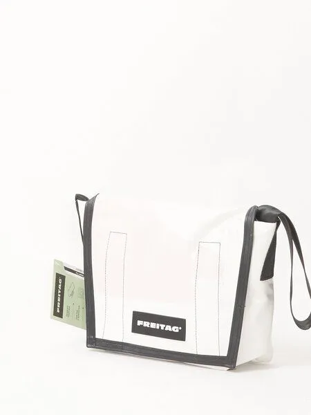 Freitag Freitag F11 LASSIE - white rose (000004048823) – Produktbild 2 von 3