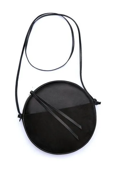 ELEKTROPULLI Runde Schultertasche RUT aus Leder von ElektroPulli, Schwarz glatt / schwarz matt, – Produktbild 2 von 2