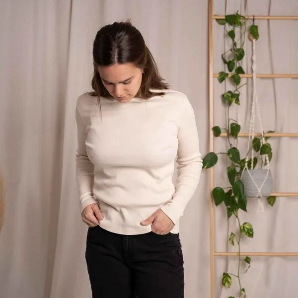 Vresh Clothing Vresh Clothing Viyola - Turtle Neck Longsleeve aus Biobaumwolle, Ecru, – Produktbild 4 von 4
