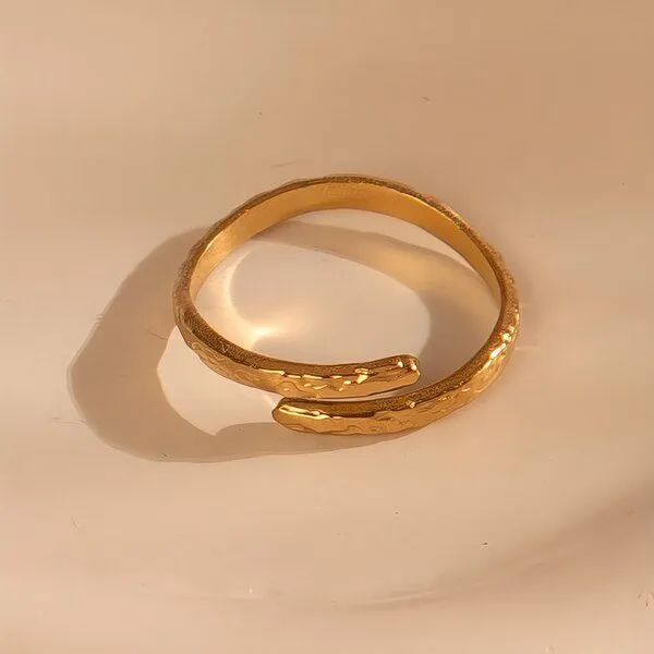 ELEKTROPULLI Größenverstellbarer HAMMARED Ring ca. Ø 17 - 19mm von Elektropulli, Gold, – Produktbild 2 von 3