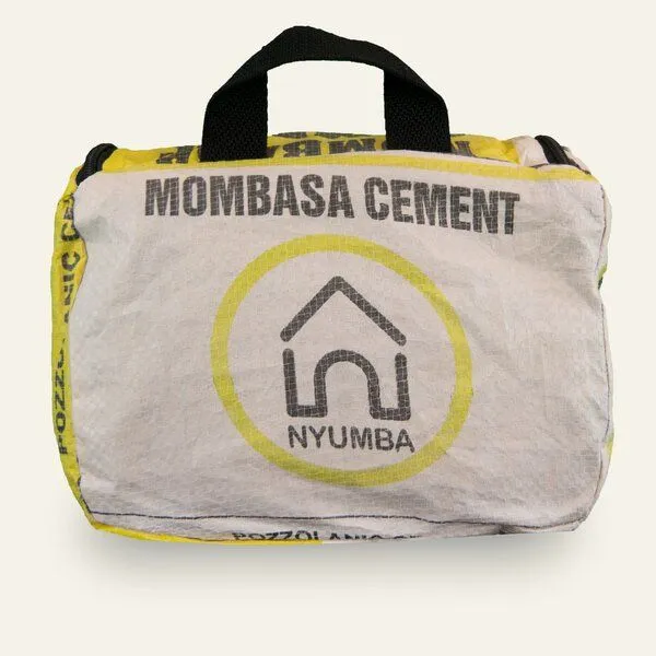 Nyuzi Blackwhite Nyuzi Blackwhite Upcycling Kulturbeutel, Gelb mombasa cement, – Produktbild 3 von 4