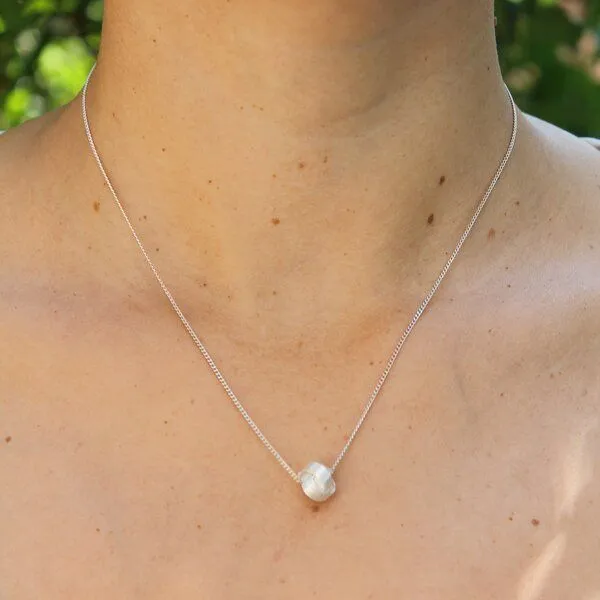 pakilia pakilia Silber Kette Knoten elegant Fair-Trade und handmade – Produktbild 3 von 3